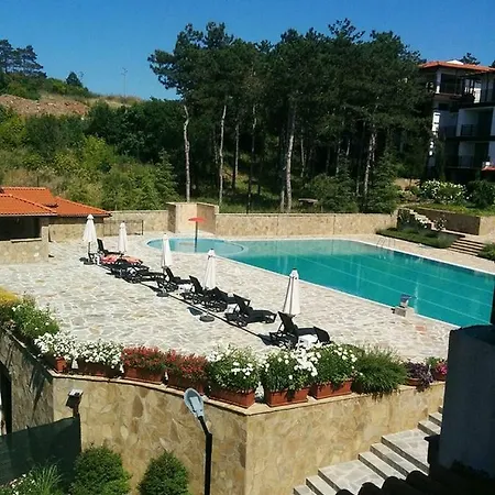 Limani Guest house *